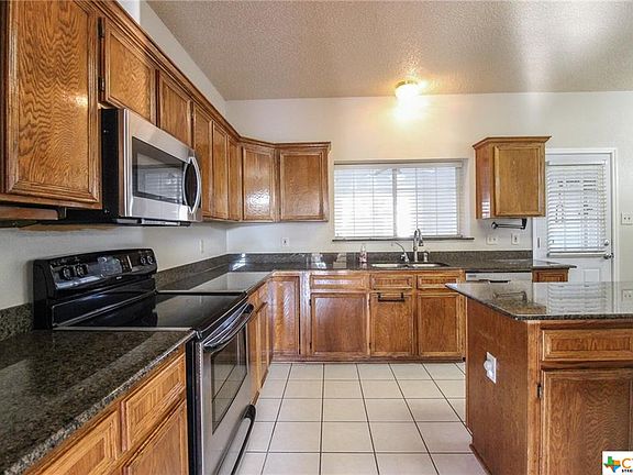 4th image of 2502 Creek Dr
