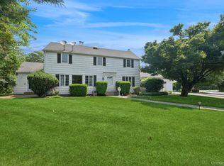 1250 Harbor Road, Hewlett Harbor, NY 11557