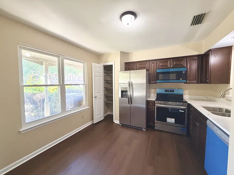 3937 Seeman Rd #1 — Photo 11