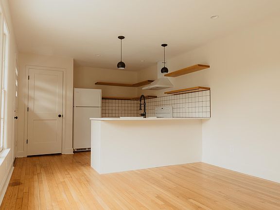 5th image of 337 Oakview Dr #B