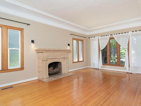 5th image of 5136 Ellenwood Pl