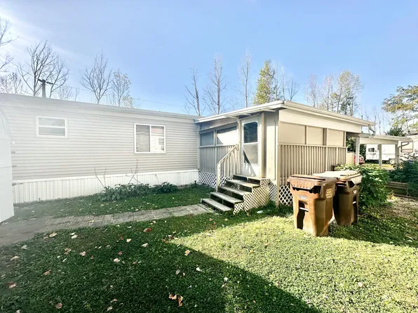 21 Manor Cir, Mount Carroll, IL 61053