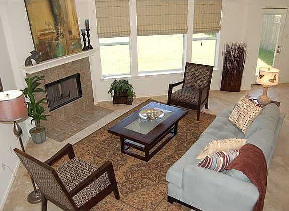 4th image of 729 Crane Canyon Pl