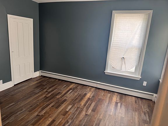 5th image of 986B Lamberton St #B