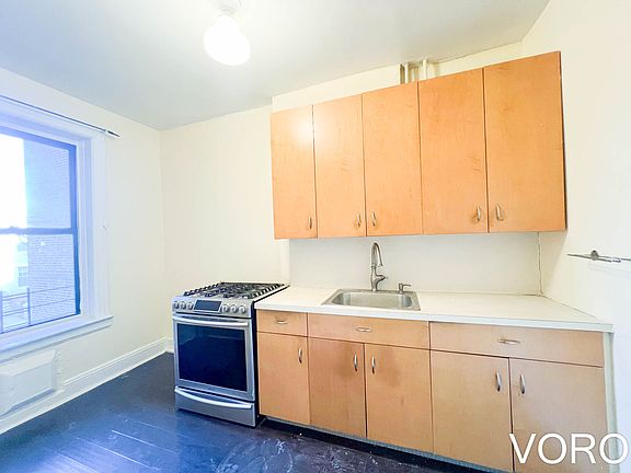 5th image of 1322 44th St APT A6