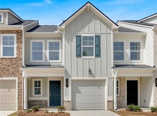 107 Village Green Dr, Adairsville, GA 30103