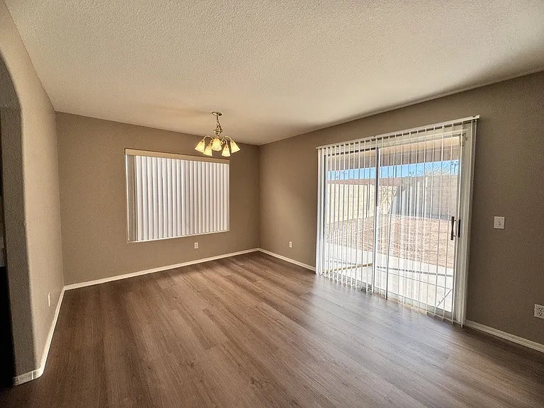 10453 N 76th Dr — Photo 29