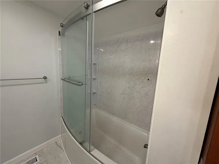 190 E Shore Dr — Photo 13