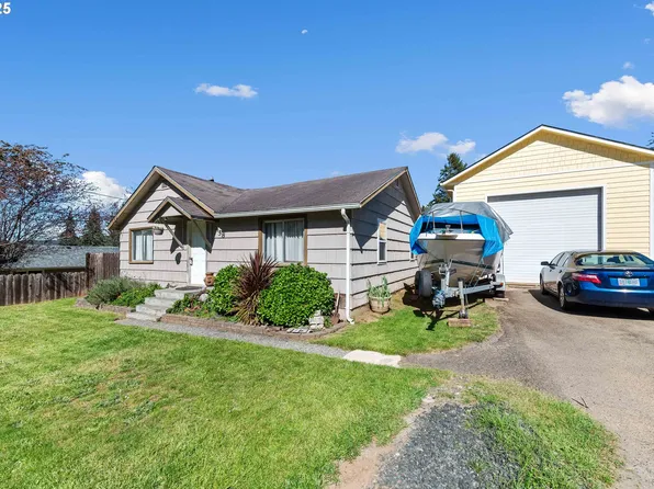 458 16th Ave, Coos Bay, OR 97420