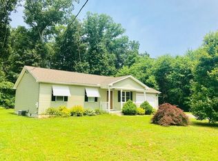 283 Rowley St, Agawam, MA 01001