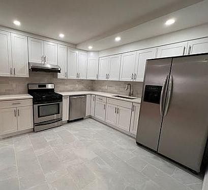 1st image of 150-30 Roosevelt Ave Floor 1