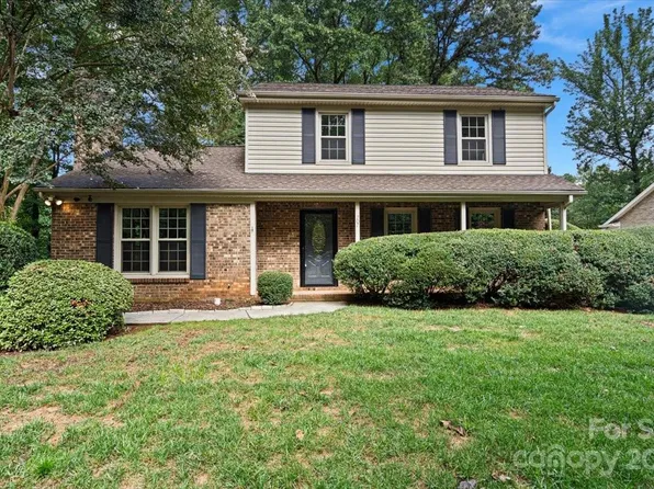 707 Tadlock Pl, Matthews, NC 28105