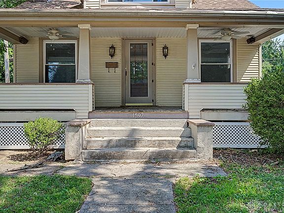 4th image of 1597 Oakland Ave