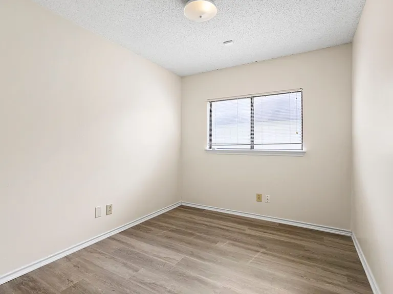 9711 Arcade Rdg — Photo 19