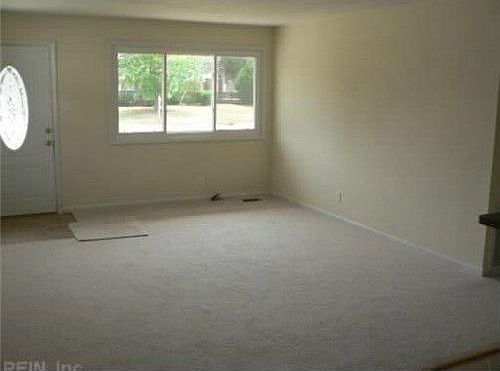 1st image of 916 Darren Dr