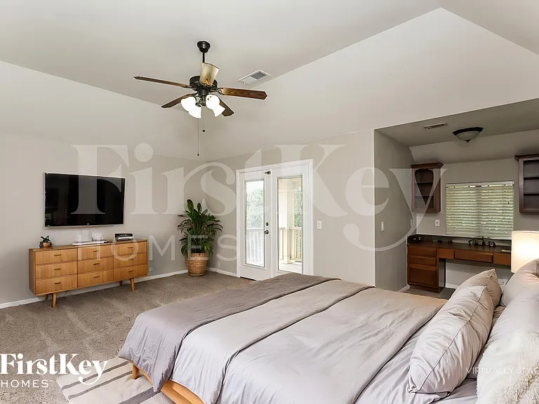 612 Celeste Ln — Photo 10