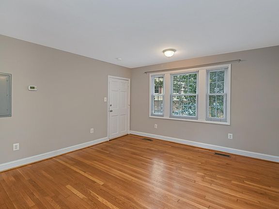 3rd image of 44 N Bedford St APT 1