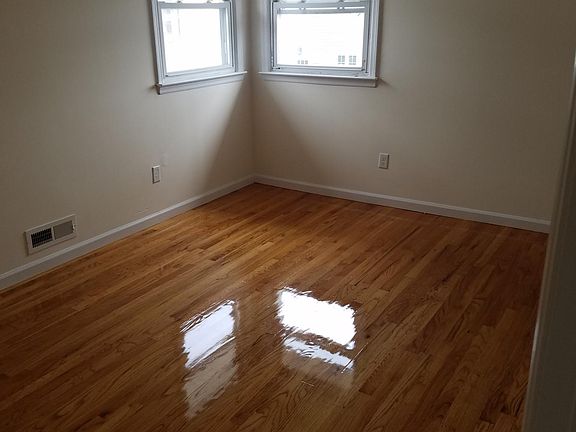 4th image of 161 Fieldway Ave Fl 2nd