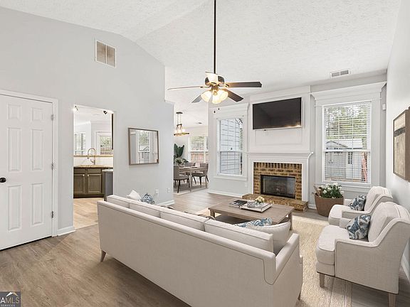 5th image of 9880 Rivercliff Ln