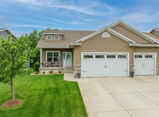 588 Raleigh Ln, Marion, IA 52302