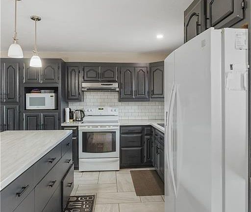 5th image of 18 Louis Bourg Rd