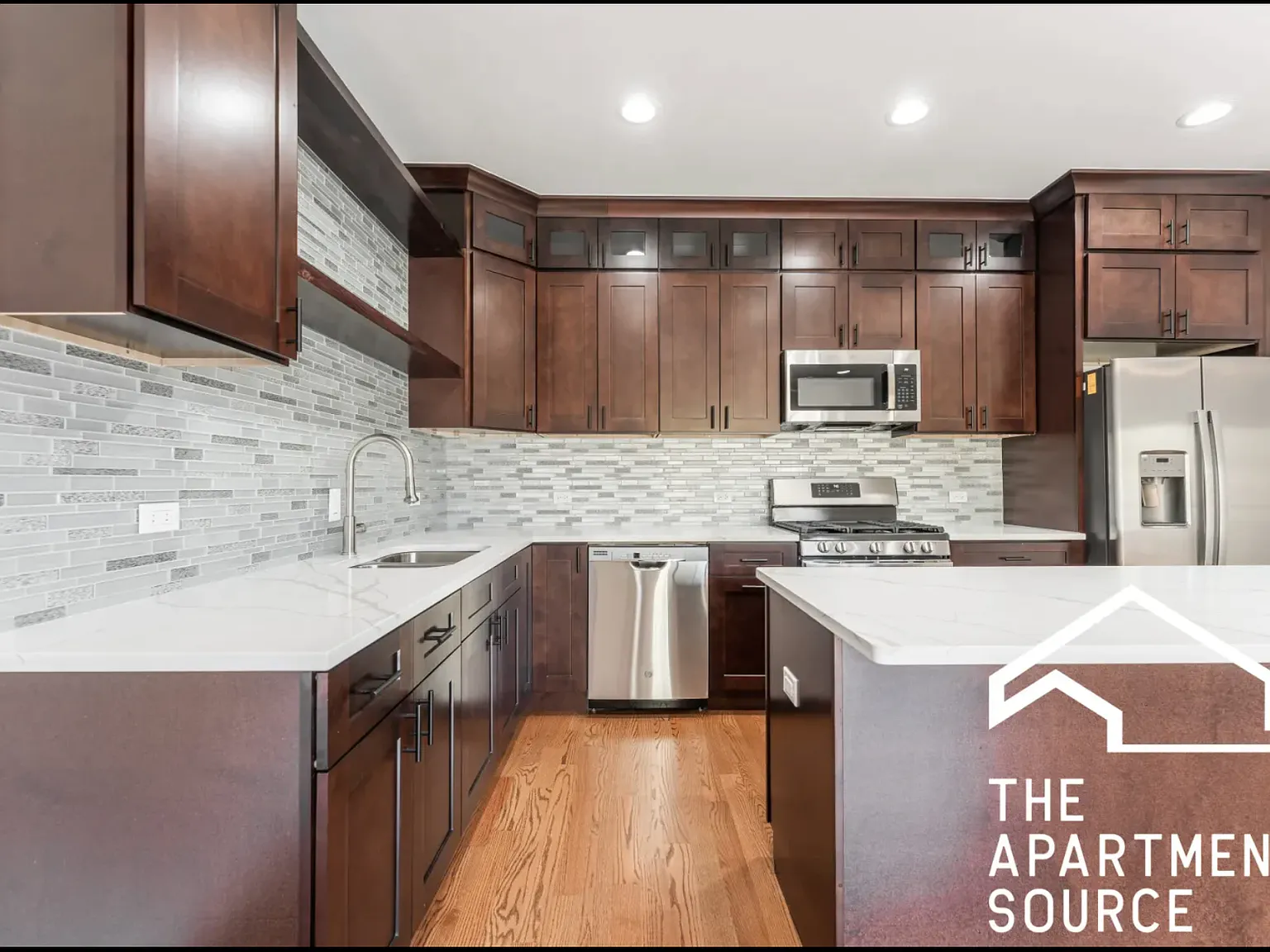 3 bed, 1300 sqft, $3,850 — Photo 3