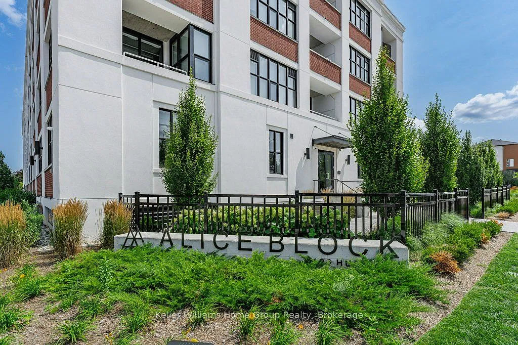 120 Huron St — Photo 2