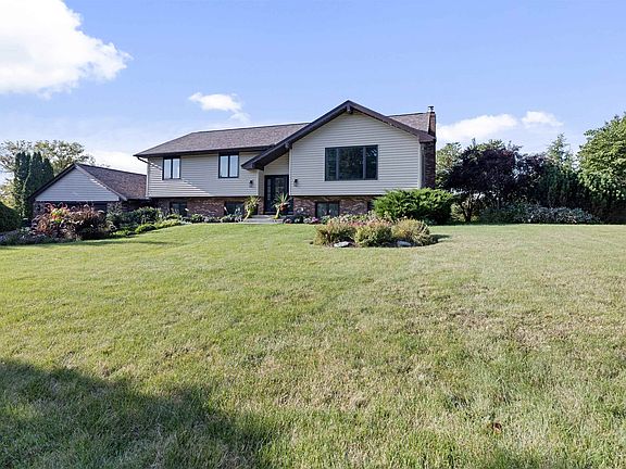 3rd image of 6167 Elderberry Ln
