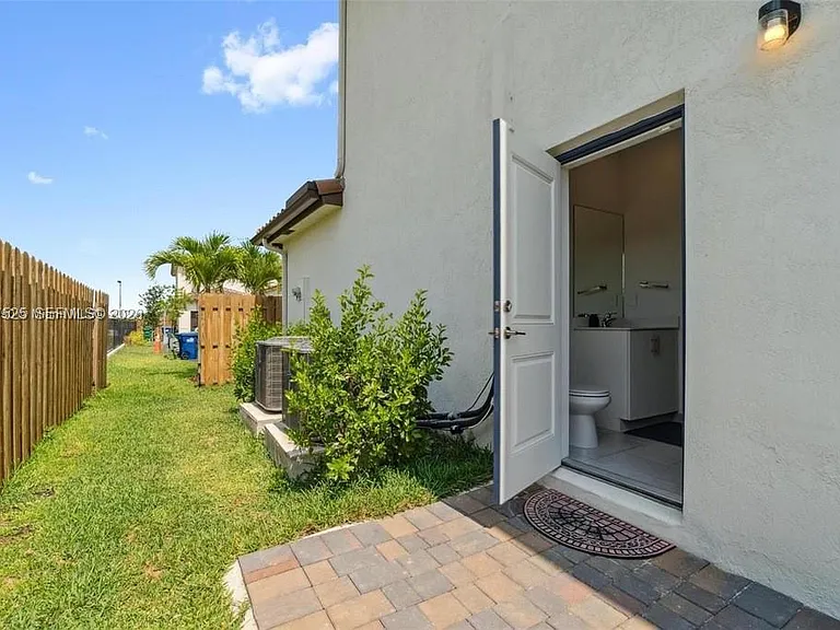 24242 SW 119th Pl #0 — Photo 30