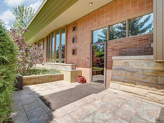 2nd image of 751 Birney Ln