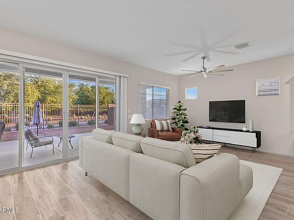4th image of 3865 E DOGWOOD Place