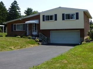 3320 Sylvan Heights Dr, Hollidaysburg, PA 16648