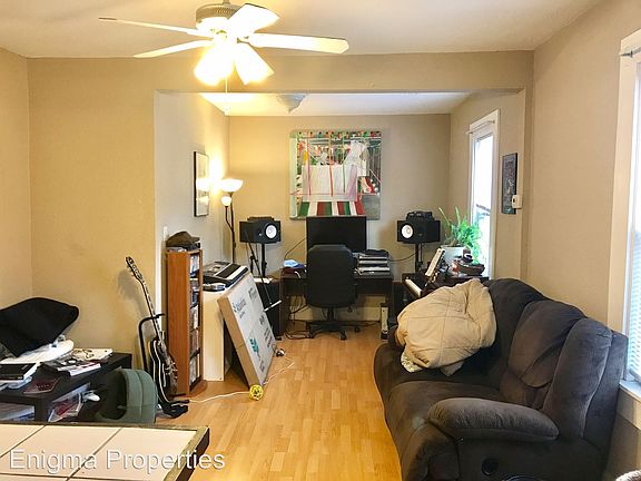 5th image of 816 E Clarke St APT 4