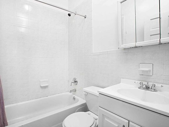 5th image of 158 E 102nd St APT 5C