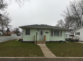 416 14th St NE, Jamestown, ND 58401