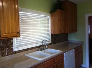 276 Hillcrest St, Canton, NC 28716