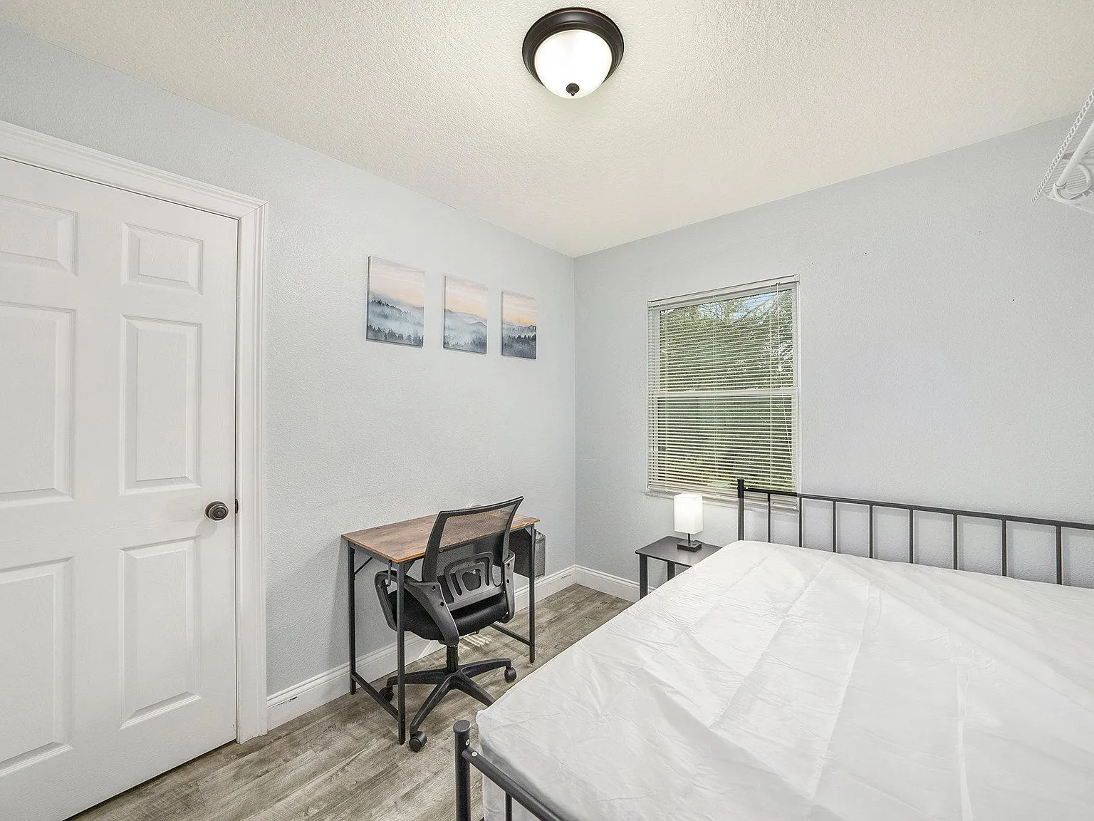 4 bed, 1.0 bath, 850 sqft, $767 — Photo 1