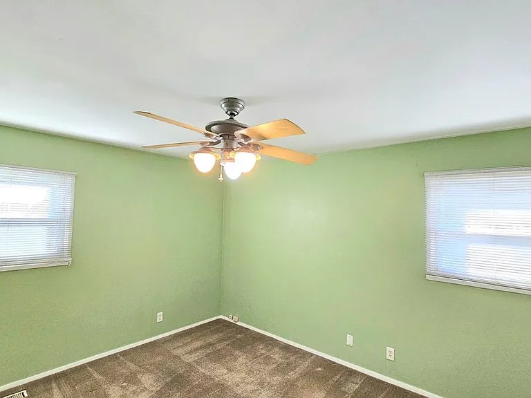 1205 Hoyt St — Photo 8