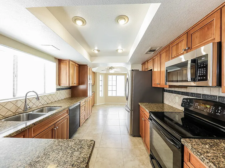 6709 W Topeka Dr — Photo 7