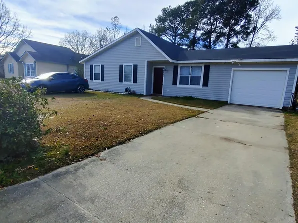 466 Hunting Green Drive, Jacksonville, NC 28546