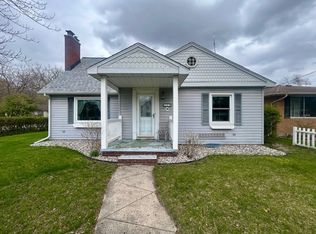 444 N Silverleaf St, Gladwin, MI 48624