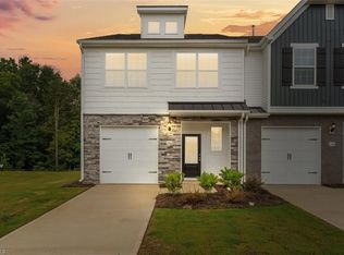 2146 Willow Glen Dr, Graham, NC 27253