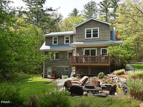 4th image of 127 White Spruce Dr
