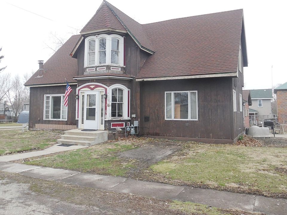 1st image of 220 W Grant St