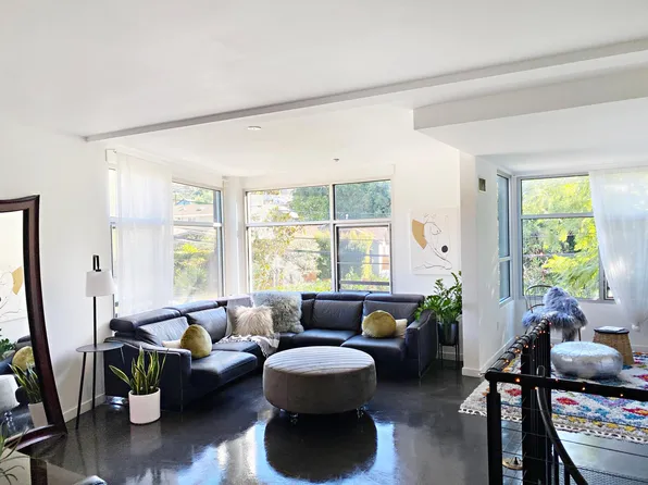 4111 W Sunset Blvd APT 230, Los Angeles, CA 90029