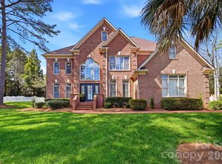 6041 Bluebird Hill Ln, Matthews, NC 28104