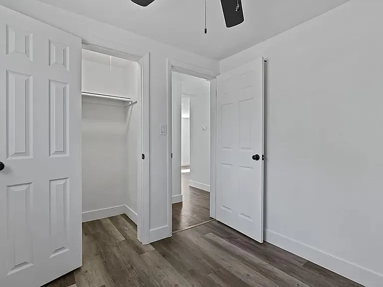 3523 S Cherokee St — Photo 27