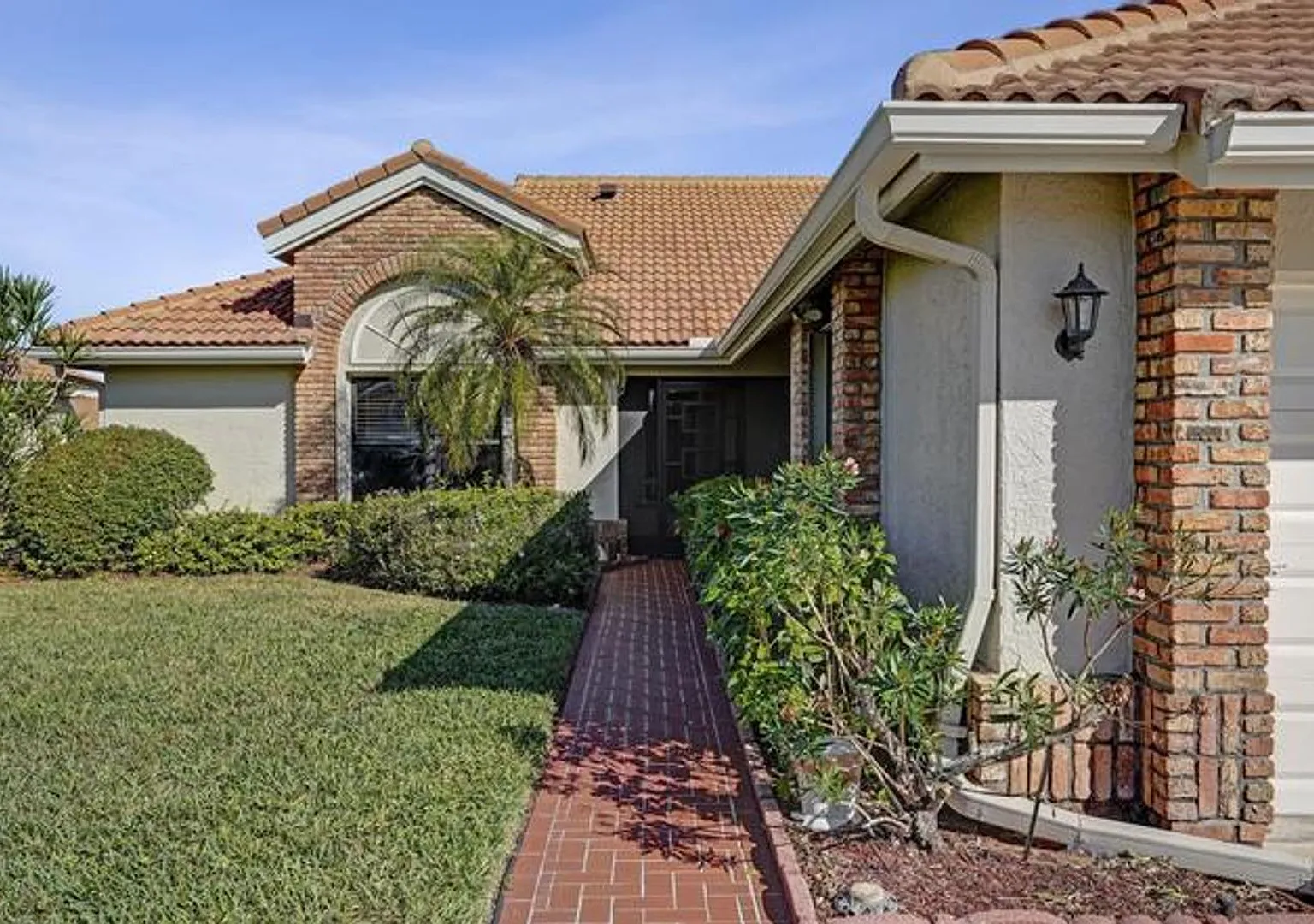 3 bedroom Villa in Boynton Beach with gorgeous Lake View ! — Photo 2