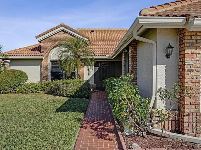 8486 Heather Pl — Photo 2