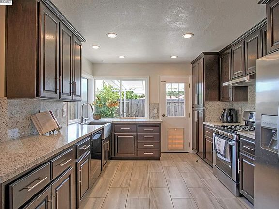 5th image of 6726 Elm Ct